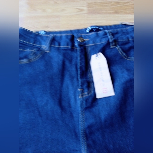 *NWT women's plus blue jeans by Our Republic for All, sz 16W - Picture 4 of 10